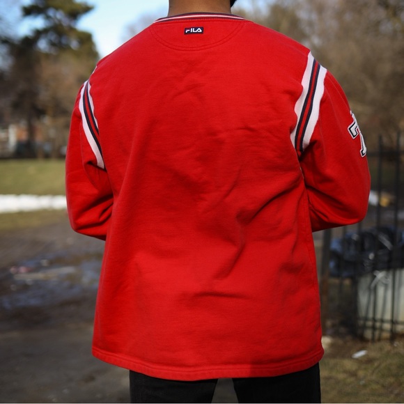 Size Men’s Large Red Vintage Fila Crewneck - Picture 3 of 7
